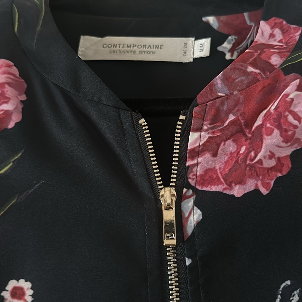 floral jacket with gold, zipper, and elastic sized waistband. - Picture 2 of 4